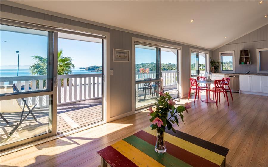 The Waiheke Pad - In The Heart Of Oneroa! Villa Bagian luar foto