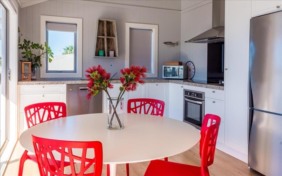 The Waiheke Pad - In The Heart Of Oneroa! Villa Bagian luar foto